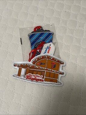 7 Brew Exclusive 2025 Christmas Sticker & Ornament